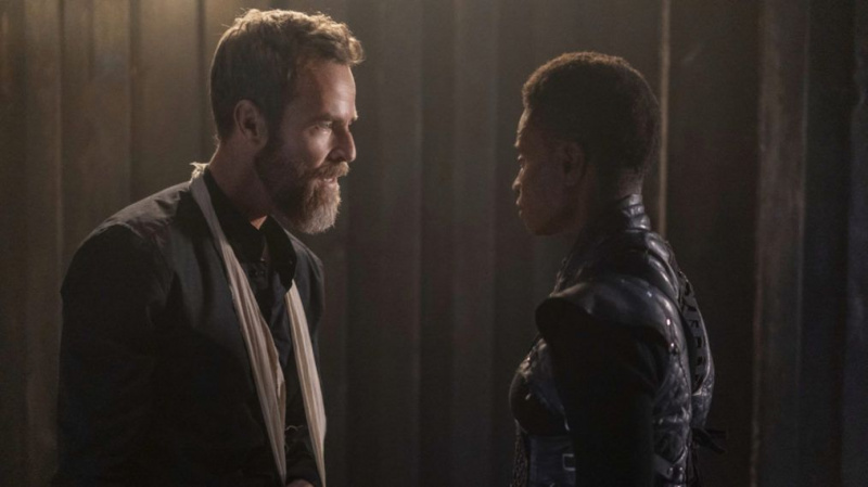 JR Bourne, la star de « 100 », parle de l'humanité « tordue » de Sheidheda