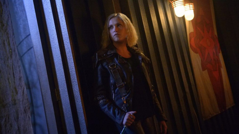 Kan Clarke sparke Josephine ut av hodet og redde seg selv på 'The 100'?