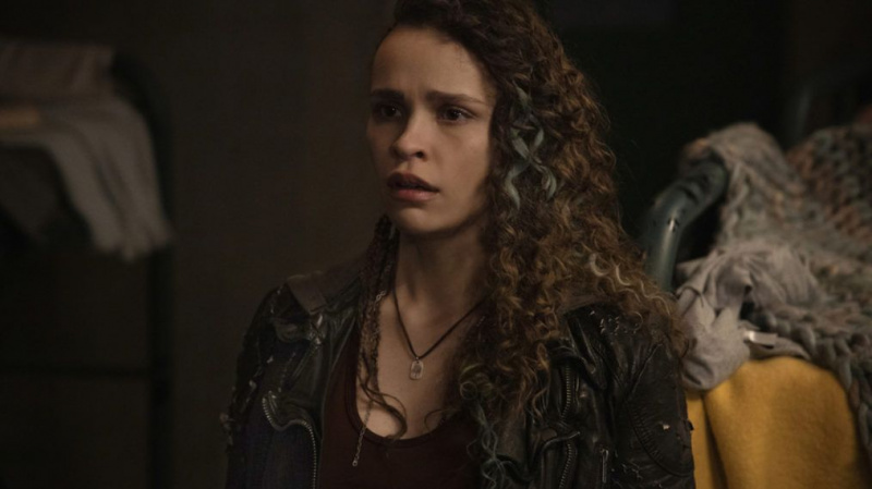 Den 100 prequel -piloten anaconda iola evans