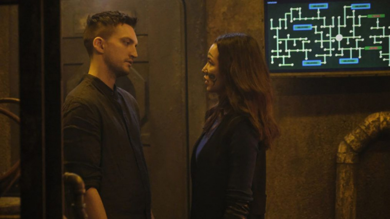100 temporada 7 episódio 12 o estranho murphy emori richard harmon luisa d