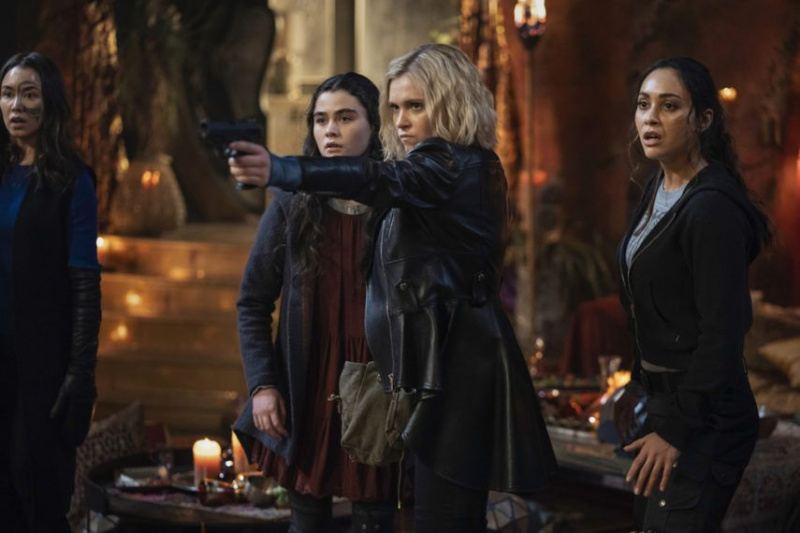 100 sezon 7 odcinek 13 krwawy olbrzym clarke raven emori zrobił eliza taylor lindsey morgan