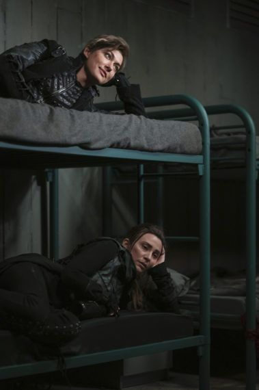Tasya Teles Jessica Harmon The 100 Sezon 7 Odcinek 14 Echo Niylah