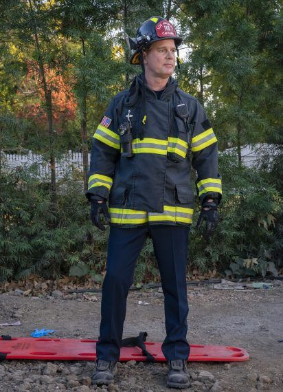 Peter Krause 9-1-1 Season 3 Episode 11 Bobby