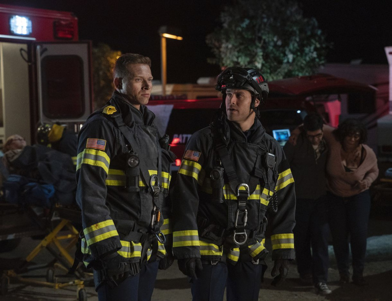 '9-1-1' Cast Teases säsong 3 Finale, Plus Abby & Buck Reunite (VIDEO)