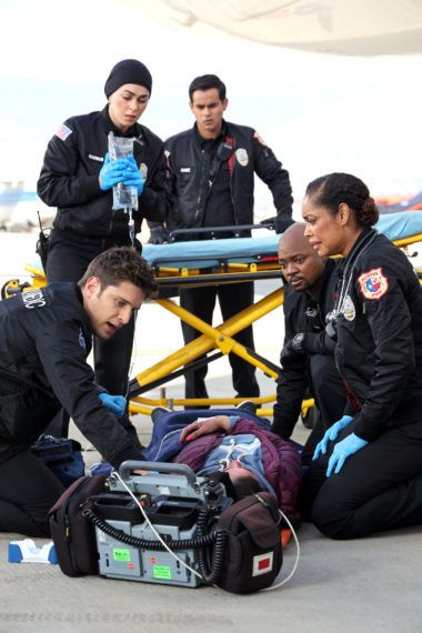 TK Tommy 126 Paramedics 911 Lone Star Сезон 2 Епизод 7
