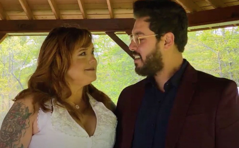 Rebecca und Zied an ihrem Hochzeitstag, 90-Tage-Verlobter
