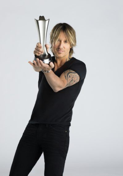 55 -те награди на ACM на Keith Urban