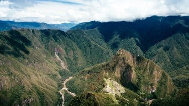 Machu Picchu z górskimi schroniskami w Peru