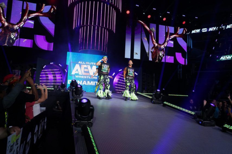 Los Young Bucks