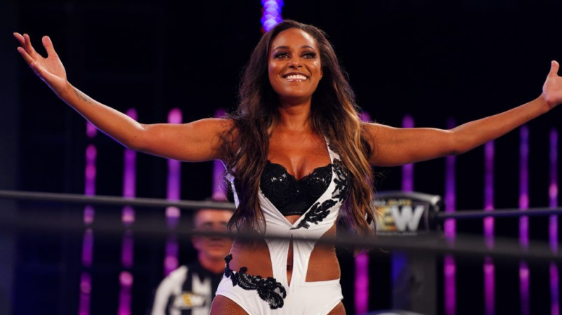 AEWs Brandi Rhodes holder 'hæler' plantet til støtte for kvinner og bryting