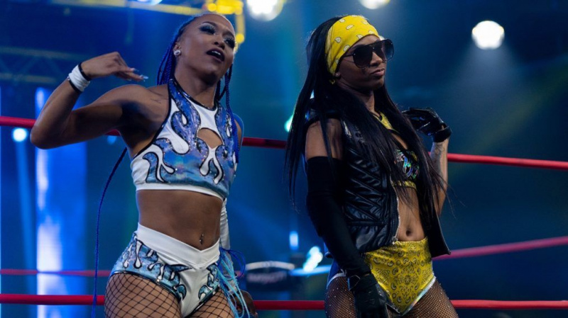 Impact Wrestling's Kiera Hogan & Tasha Steelz, aka 'Fire' N Flava ', på att försvara sin titel