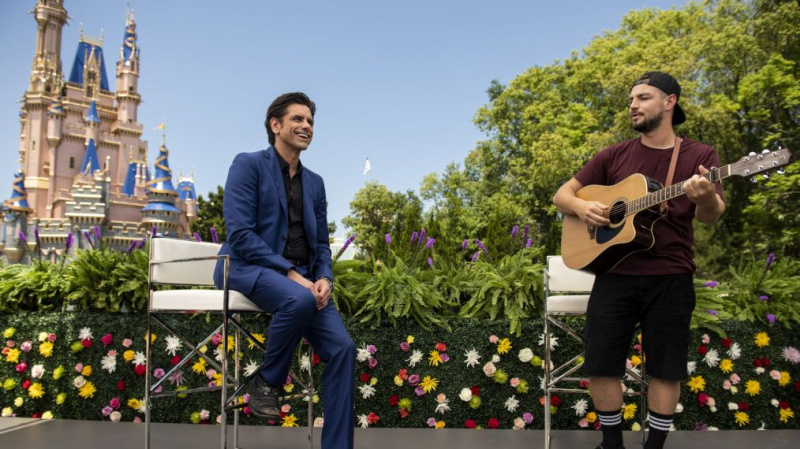 Уайлд картата на „American Idol“, разкрита като Топ 10 празнувайте Disney Night (RECAP)