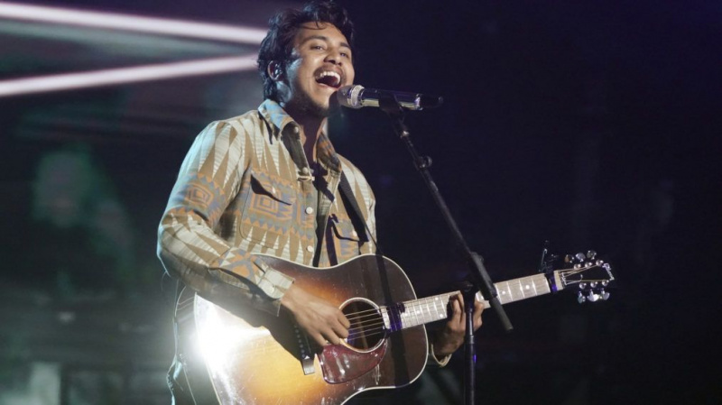 Dramat „American Idol” jako Arthur Gunn przegapił finał i duet z Sheryl Crow