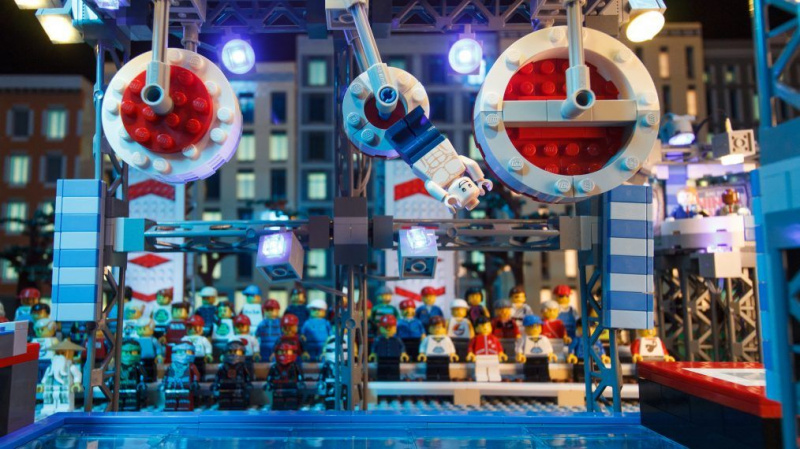 Das neue Hindernis des amerikanischen Ninja-Kriegers erhält eine LEGO-Vorschau (VIDEO)