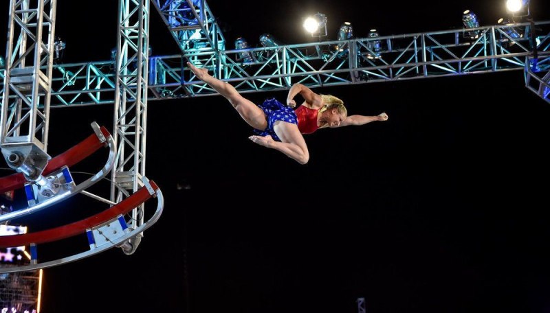 Évaluations télévisées du lundi: «American Ninja Warrior» All-Star spécial saute pour gagner la nuit