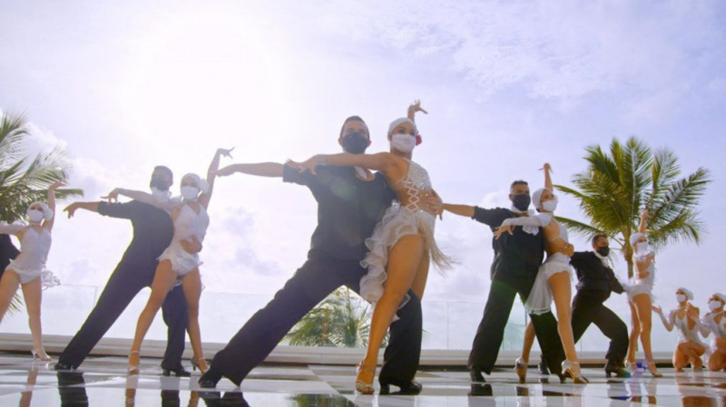 „America's Got Talent“ наименува Dance Town Family First Wild Card за полуфинали
