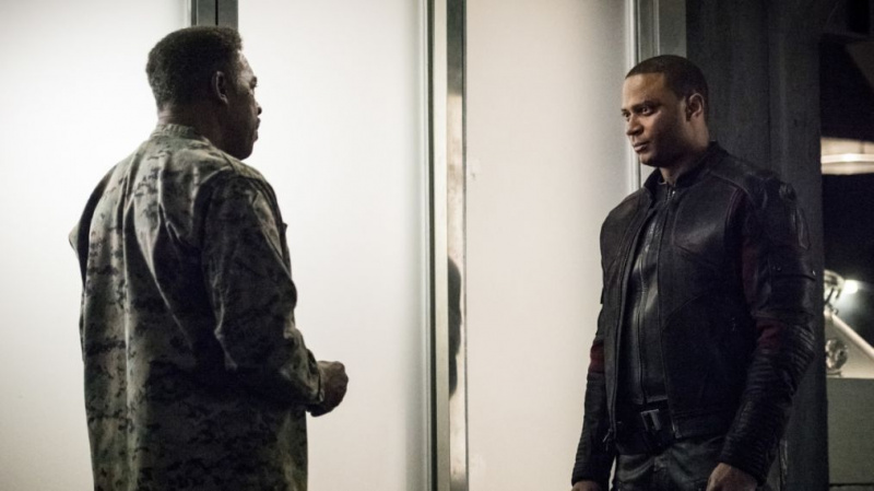 Davidas Ramsey apie „Arrow“ šeimos ryšius, žaliąjį žibintą ir praradimą
