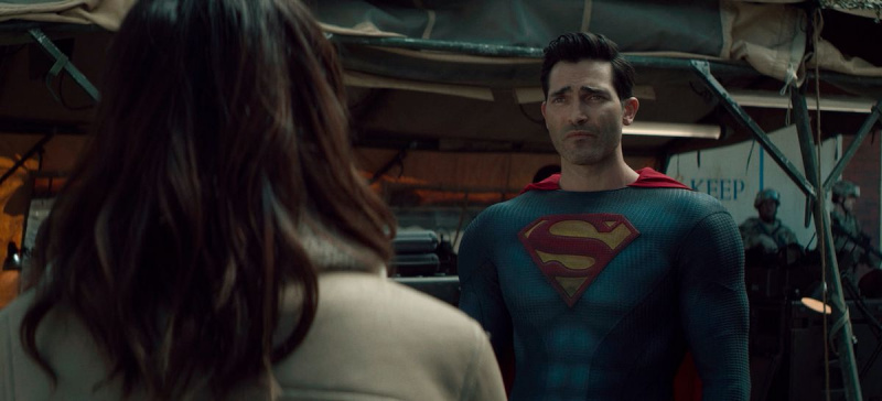 Superman i Lois + Emmanuelle Chriqui + Tyler Hoechlin