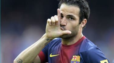 Arsenal och Man Utd på beredskap när Fabregas tipsar om att Barca lämnar