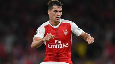 Granit Xhaka je intervjuvala policija zaradi trditve o rasni zlorabi