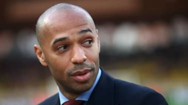 Arsenal stagnerar, men Man Utd förbättras, säger Thierry Henry