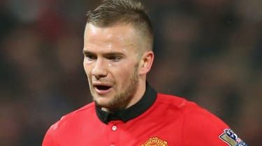 Man Utd saattaa vapauttaa Cleverleystä Arsenal Vermaelen -sopimuksen