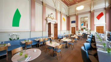 Jose Pizarro la RA cu artă de Gary Hume