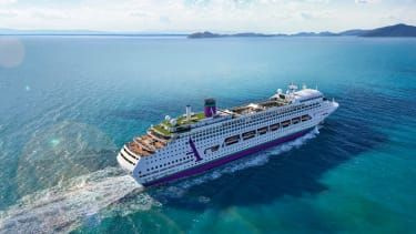 Prva ladja Ambassador Cruise Line je Ambience
