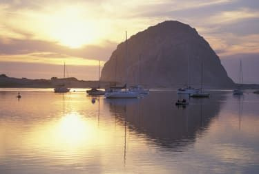 Puesta de sol, Morro Rock, Morro Bay, California, EE.