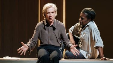 Teatr Doktor, Almeida: mrożąca krew w żyłach moc Juliet Stevenson