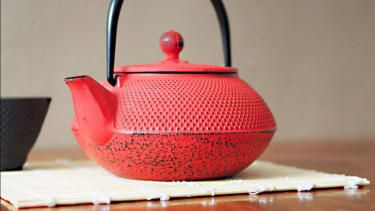 Liatinové čajníky The Exotic Teapot
