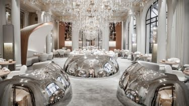 Paris Hôtel Plaza Athénée: modern känslighet möter historisk charm