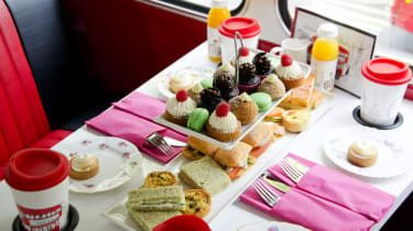 Deset úžasných míst k oslavě Afternoon Tea Week v Londýně