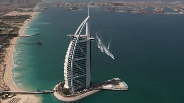 Hotel Burj Al Arab je jednou z najznámejších pamiatok Dubaja