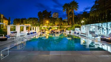 Recenzia hotela Metropole Monte-Carlo: oáza nenápadného luxusu