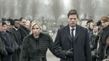 McMafia épisode 8 : La transformation d'Alex de banquier en cheville ouvrière est terminée