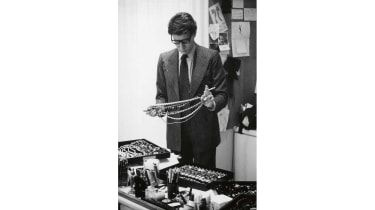 Nové čítanie: Príslušenstvo Yves Saint Laurent