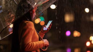 iPhone става суперразмер с XS Max