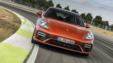 Jaunais Porsche Panamera atklāja: asāks izskats, lielāks ātrums