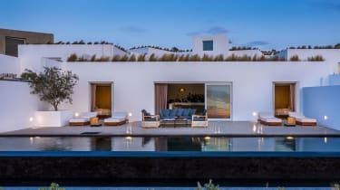 Andronis Arcadia och dess Santorini-systrar