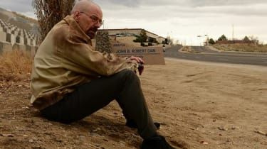 Създател на Breaking Bad: „Спри да хвърляш пица в къщата на Уолтър“