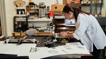 Audemars Piguet Art Commission: The Moon is Leaving Us de Phoebe Hui