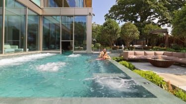 Πισίνα υδροθεραπείας στο The Club at Cottonmill spa