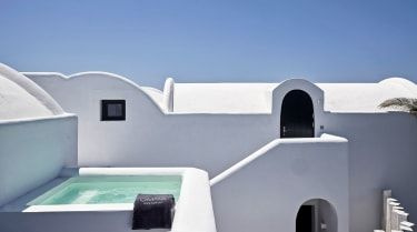 OMMA Santorini hustak