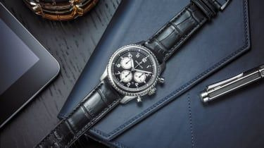 Guy Bove pri navrhovaní Breitling's Navitimer 8