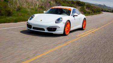 Silicon Valley modernizează Porsche 911