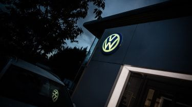 Škandál VW: Oprava emisií spôsobuje tisíce problémov