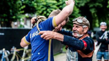 Brooks England passar för L'Eroica