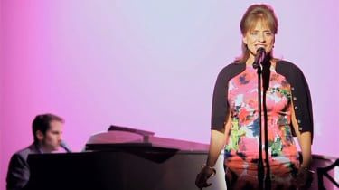 Spectacolul din West End al legendei Broadway Patti LuPone este „miraculos”