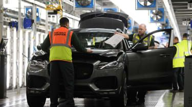 Jaguar Land Rover potvrdil, že zrušil 4 500 pracovných miest
